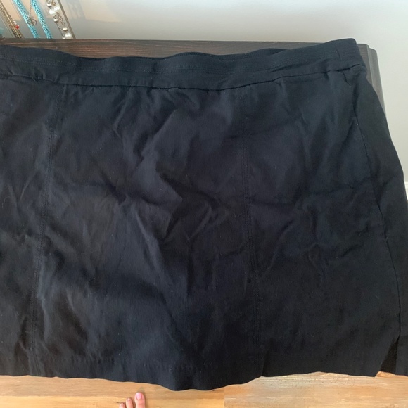 Kim Rogers Black Skort, 20W, Great condition - Picture 5 of 5
